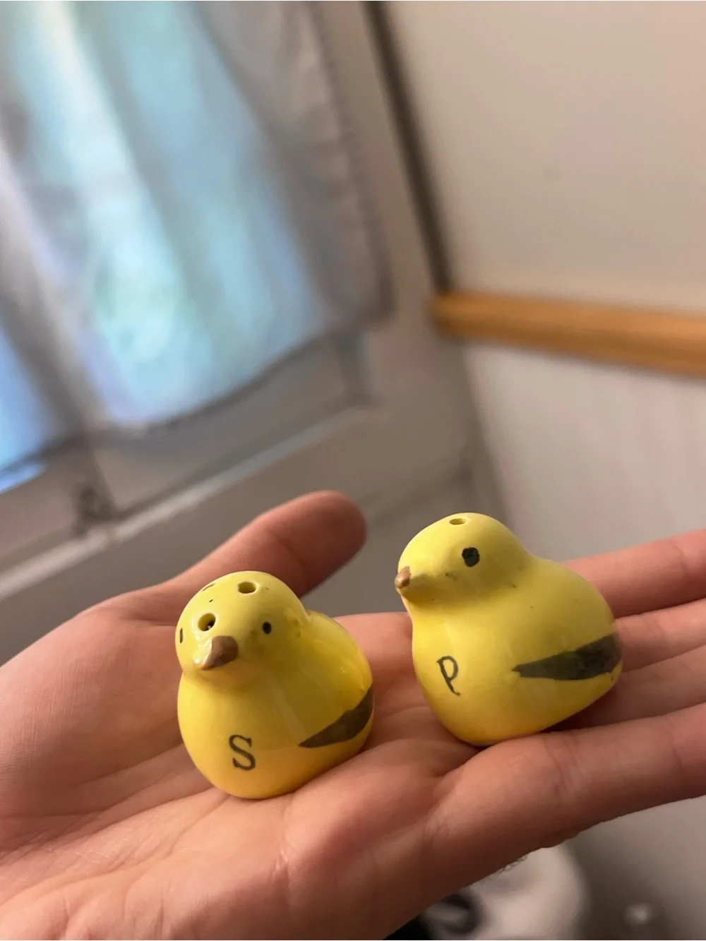 Vintage Mid-Century Ceramic Yellow Bird / Chick Salt & Pepper Shakers